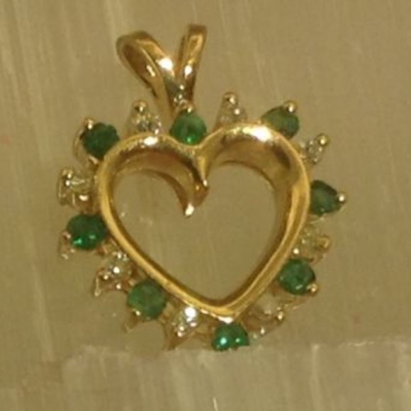 Jewelry - 14K Emerald Diamond Heart Pendant
